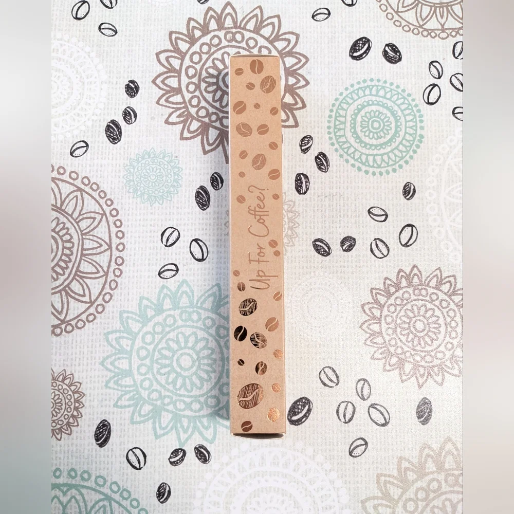 Essence Coffee To Glow Limited Edition Scented Highlighter Brush